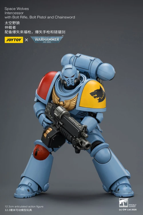 Space Wolves Intercessor with Bolt Rifle, Bolt Pistol and Chainsword – Figurka JoyToy Warhammer 40k 1/18 12 cm
