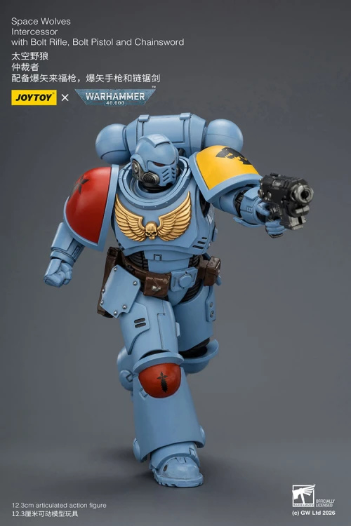 Space Wolves Intercessor with Bolt Rifle, Bolt Pistol and Chainsword – Figurka JoyToy Warhammer 40k 1/18 12 cm