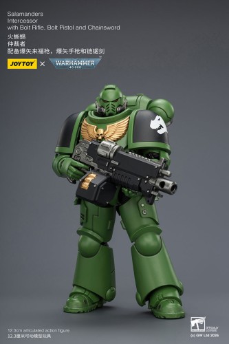 Salamanders Intercessor with Bolt Rifle, Bolt Pistol and Chainsword – Figurka JoyToy Warhammer 40k 1/18 12 cm