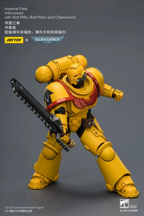 Imperial Fists Intercessor with Bolt Rifle, Bolt Pistol and Chainsword – Figurka JoyToy Warhammer 40k 1/18 12 cm