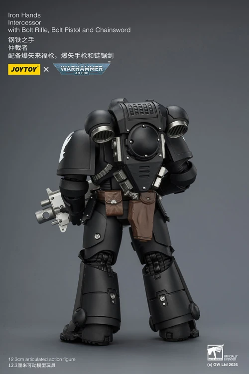 Iron Hands Intercessor with Bolt Rifle, Bolt Pistol and Chainsword – Figurka JoyToy Warhammer 40k 1/18 12 cm