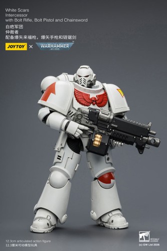 White Scars Intercessor with Bolt Rifle, Bolt Pistol and Chainsword – Figurka JoyToy Warhammer 40k 1/18 12 cm