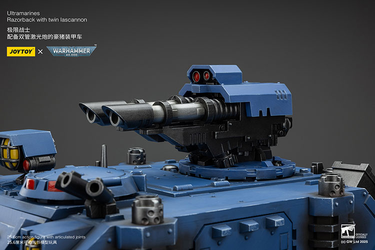 Ultramarines Razorback with Twin Lascannon – Pojazd JoyToy Warhammer 40k Space Marine 2 1/18 36 cm