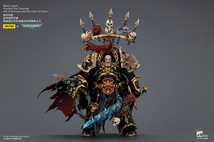 Black Legion Abaddon the Despoiler with Drach'nyen and the Talon of Horus – Figurka JoyToy Warhammer 40k 1/18 16 cm