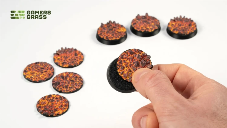 Gamers Grass Molten Lava Topper Round 32mm (x8) 5